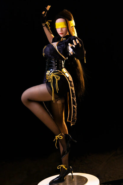 Hongye - black gold armor hourglass figure, torn black stockings, katana, J-style samurai knife, Blindfold with a yellow ribbon, kung fu pose, one-leg stand– Viper Ning Naraka cosplay sex doll by TopLoveDoll