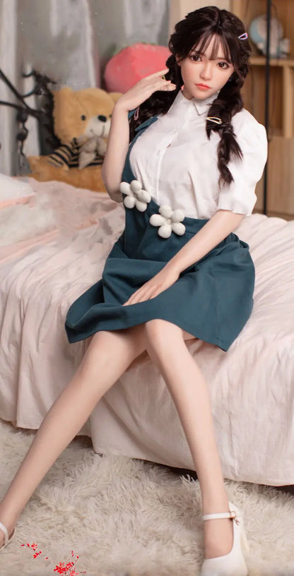 TopLoveDoll | Miko Stepsister - Poupée sexuelle BJD asiatique aux formes généreuses, inspirée des animes.