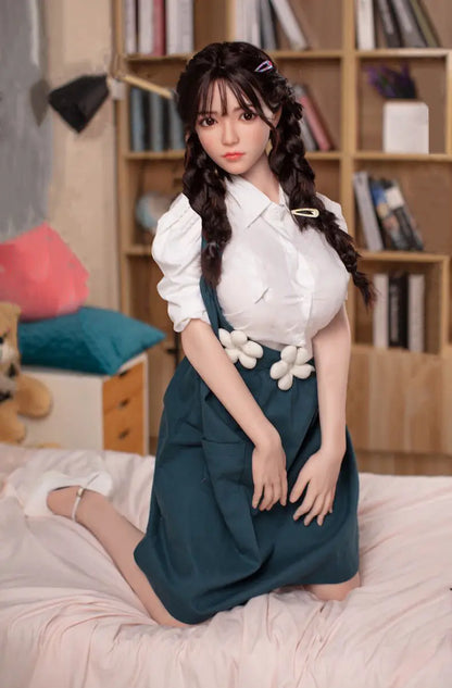 TopLoveDoll | Miko Stepsister - Poupée sexuelle BJD asiatique aux formes généreuses, inspirée des animes.